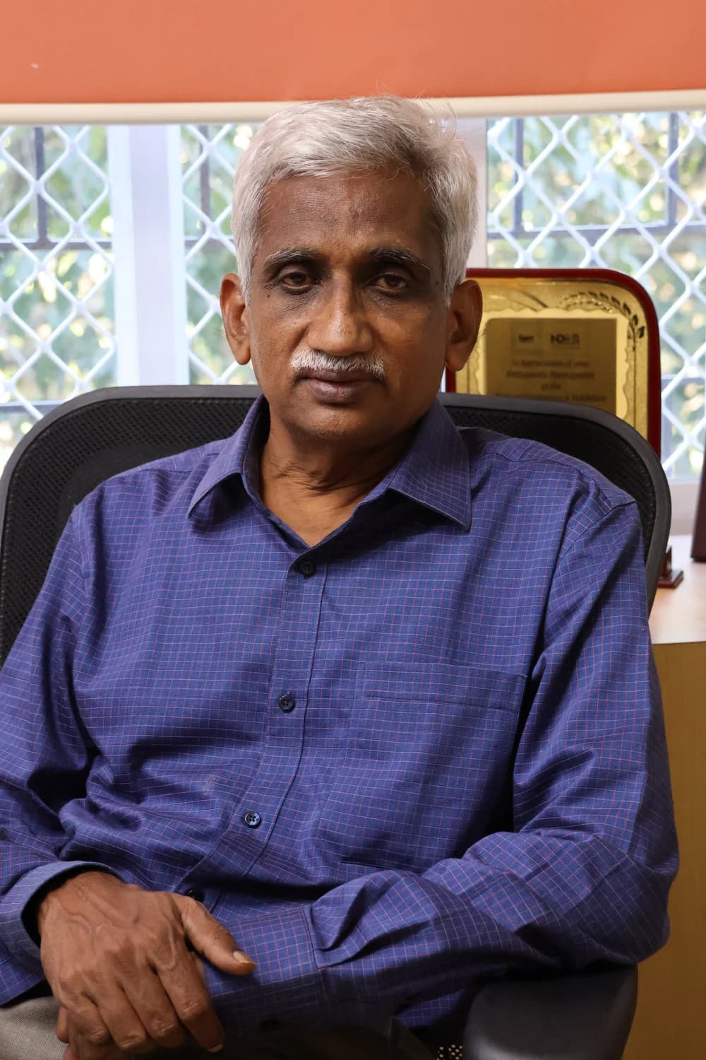 V. Manoharan